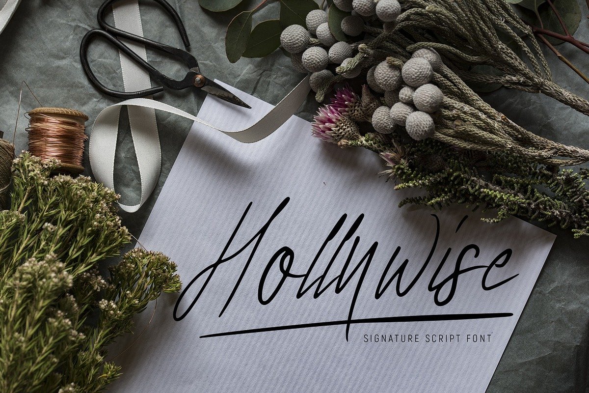Holly Signature Script Font